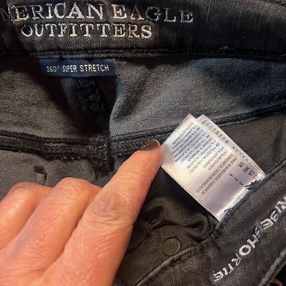 Size 2 Custom Spring Bubbles Black American Eagle Denim Highwaisted Shor… - Picture 3 of 4